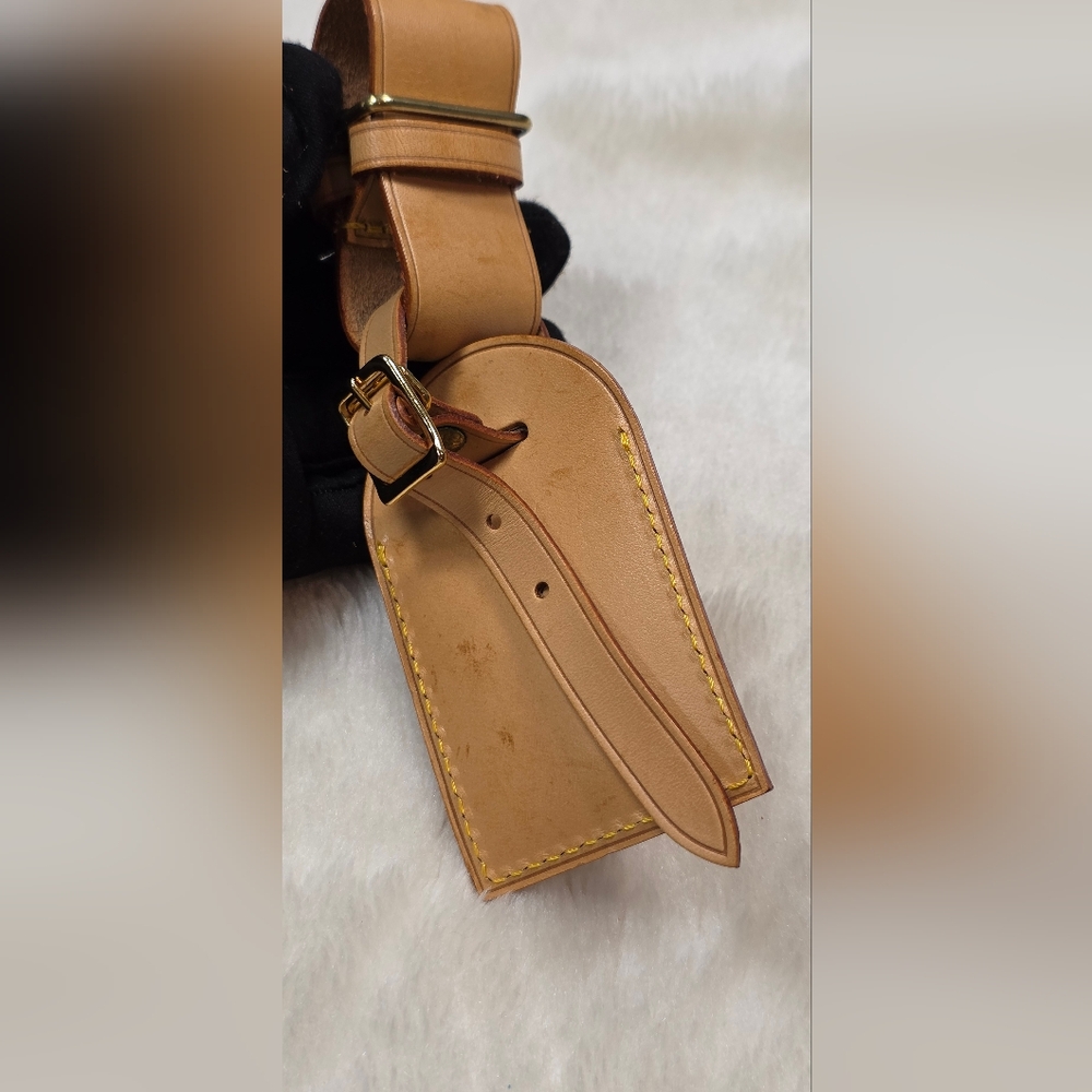 AUTHENTIC LV NAMETAG & POIGNET SET - Picture 13 of 15